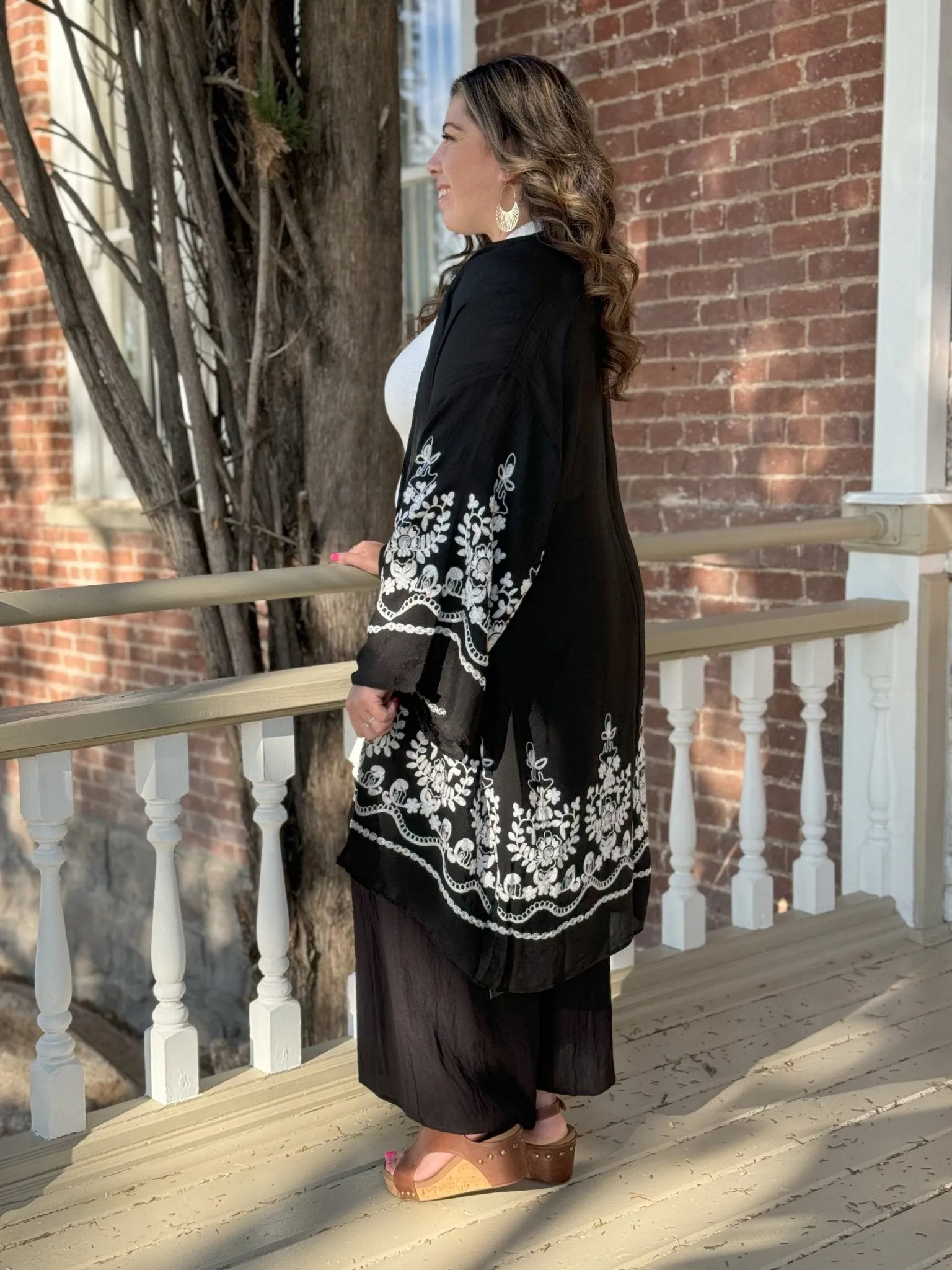 Falling Petals Embroidered Floral Vine Lightweight Kimono - Black